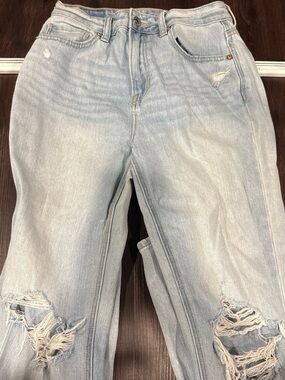 American Eagle Outfitters Light Wash Distressed Straight Leg Jeans